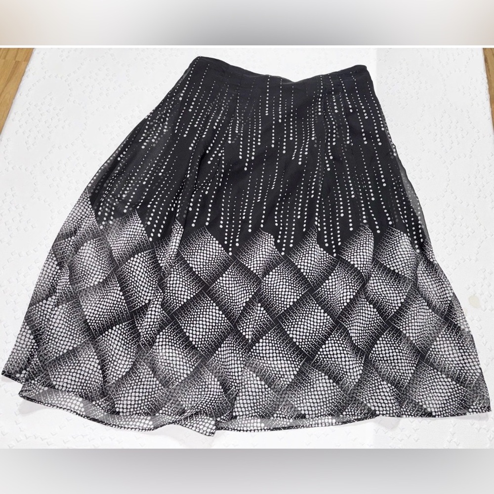 East 5th Black White Geometric Dot Skirt Women’s Size 8 Flowy Lined Side Zipper